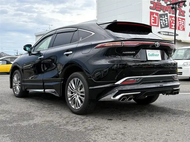 トヨタ ハリアー G 大分県 2020(令2)年 7.4万km ブラック ・純正ナビ(USB/AUX/BT/Miracast)/・フルセグテレビ/・バックモニター/・モデリスタエアロ/・プリクラッシュセーフティ/・コーナーセンサー/・ETC2.0/・ドライブレコーダー/・デジタルインナーミラー/・オートハイビーム/・運転席パワーシート/・ブレーキホールド/・MTモード付きAT/・電動リアゲート/・スマートキー