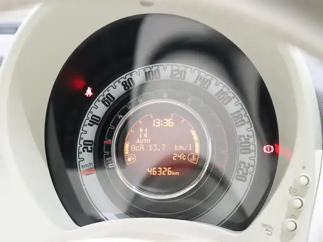 フィアット ５００ ツインエア ポップ 静岡県 2016(平28)年 4.7万km 白 純正オーディオ　/Ｂｌｕｅｔｏｏｔｈ　/社外１４ＡＷ（ＣＲＡＺＹ・ＫＥＮ，Ｓ・ＣＡＲ・ＣＬＵＢ）　/ＥＴＣ　/革調シートカバー　/社外シフトレバー　/リモコンキー　/純正フロアマット /ハロゲンライト