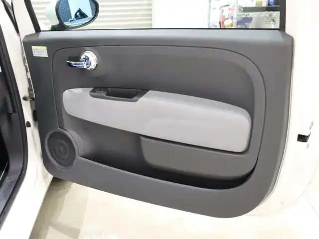 フィアット ５００ ツインエア ポップ 静岡県 2016(平28)年 4.7万km 白 純正オーディオ　/Ｂｌｕｅｔｏｏｔｈ　/社外１４ＡＷ（ＣＲＡＺＹ・ＫＥＮ，Ｓ・ＣＡＲ・ＣＬＵＢ）　/ＥＴＣ　/革調シートカバー　/社外シフトレバー　/リモコンキー　/純正フロアマット /ハロゲンライト