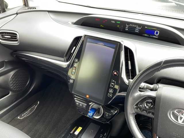 トヨタ プリウス ＰＨＶ A プレミアムナビパッケージ 大阪府 2020(令2)年 5.8万km プラチナホワイトパールマイカ ワンオーナー/純正メモリナビ/・FM/AM/Bluetooth/・フルセグテレビ/全周囲カメラ/バックカメラ/ETC2.0/衝突軽減ブレーキ/レーンキープアシスト/クルーズコントロール/革巻きステアリング/ステアリングリモコン/ハンドルヒーター/シートヒーター（D席+N席）/エアシート（D席+N席）/パワーシート（D席）/ワイヤレス充電器/前後コーナーセンサー/LEDヘッドライト/オートライト/オートエアコン/スマートキー×2/12V電源/USBジャック/純正フロアマット/取扱説明書/ナビ取扱説明書/保証書