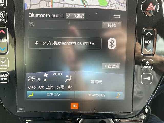 トヨタ プリウス ＰＨＶ A プレミアムナビパッケージ 大阪府 2020(令2)年 5.8万km プラチナホワイトパールマイカ ワンオーナー/純正メモリナビ/・FM/AM/Bluetooth/・フルセグテレビ/全周囲カメラ/バックカメラ/ETC2.0/衝突軽減ブレーキ/レーンキープアシスト/クルーズコントロール/革巻きステアリング/ステアリングリモコン/ハンドルヒーター/シートヒーター（D席+N席）/エアシート（D席+N席）/パワーシート（D席）/ワイヤレス充電器/前後コーナーセンサー/LEDヘッドライト/オートライト/オートエアコン/スマートキー×2/12V電源/USBジャック/純正フロアマット/取扱説明書/ナビ取扱説明書/保証書
