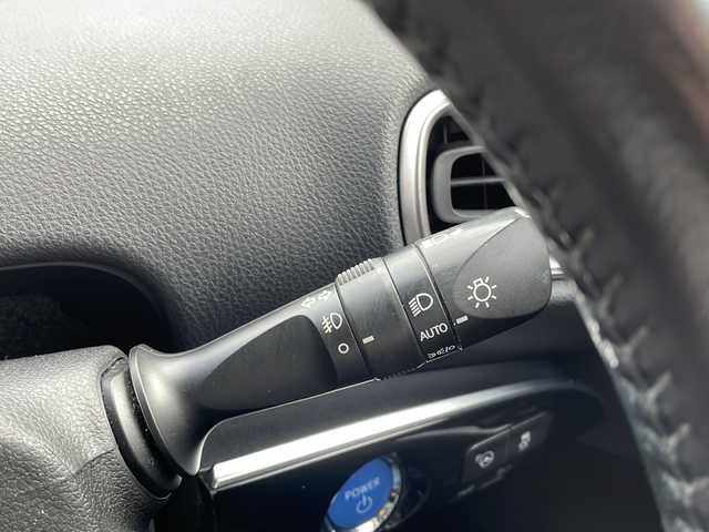 トヨタ プリウス ＰＨＶ A プレミアムナビパッケージ 大阪府 2020(令2)年 5.8万km プラチナホワイトパールマイカ ワンオーナー/純正メモリナビ/・FM/AM/Bluetooth/・フルセグテレビ/全周囲カメラ/バックカメラ/ETC2.0/衝突軽減ブレーキ/レーンキープアシスト/クルーズコントロール/革巻きステアリング/ステアリングリモコン/ハンドルヒーター/シートヒーター（D席+N席）/エアシート（D席+N席）/パワーシート（D席）/ワイヤレス充電器/前後コーナーセンサー/LEDヘッドライト/オートライト/オートエアコン/スマートキー×2/12V電源/USBジャック/純正フロアマット/取扱説明書/ナビ取扱説明書/保証書
