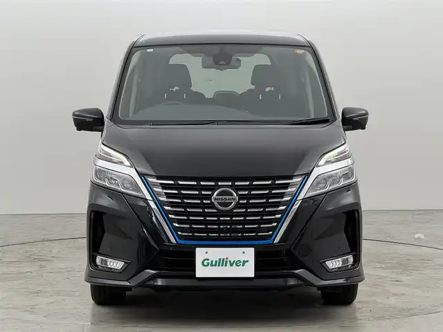 日産 セレナ e－パワー ハイウェイスター V 福岡県 2021(令3)年 5.6万km ダイヤモンドブラック 純正１０型ナビ　/全方位カメラ　/プロパイロット　/コーナーセンサー　/エマージェンシーブレーキ　/レーンキープ　/ＢＳＭ　/両側電動スライドドア　/デジタルインナーミラー　/ＥＴＣ　/ドラレコ　/純正１６インチＡＷ