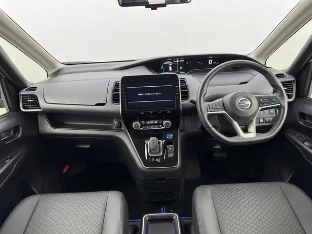 日産 セレナ e－パワー ハイウェイスター V 福岡県 2021(令3)年 5.6万km ダイヤモンドブラック 純正１０型ナビ　/全方位カメラ　/プロパイロット　/コーナーセンサー　/エマージェンシーブレーキ　/レーンキープ　/ＢＳＭ　/両側電動スライドドア　/デジタルインナーミラー　/ＥＴＣ　/ドラレコ　/純正１６インチＡＷ
