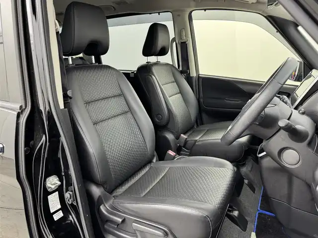 日産 セレナ e－パワー ハイウェイスター V 福岡県 2021(令3)年 5.6万km ダイヤモンドブラック 純正１０型ナビ　/全方位カメラ　/プロパイロット　/コーナーセンサー　/エマージェンシーブレーキ　/レーンキープ　/ＢＳＭ　/両側電動スライドドア　/デジタルインナーミラー　/ＥＴＣ　/ドラレコ　/純正１６インチＡＷ