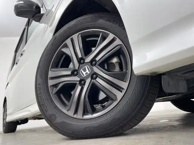 ホンダ ステップワゴン スパーダ ハイブリッドG EX HセンシングBスタイ 神奈川県 2019(平31)年 4.2万km プラチナホワイトパール ホンダセンシング/リアコーナーセンサー/純正９インチナビ/CD/DVD/SD/Bluetooth/フルセグTV/バックカメラ/純正１１．６型フリップダウンモニター/アダプティブクルーズコントロール/DN席シートヒーター/両側パワースライドドア/ステアリングリモコン/オートライト/LEDヘッドライト/LEDフォグライト/電動格納ミラー/ウィンカーミラー/純正AW/ETC/純正ドライブレコーダー（F）/社外ドライブレコーダー（R）/革巻きステアリング/ハーフレザーシート/純正フロアマット/プッシュスタート/スマートキー