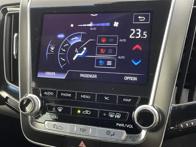 トヨタ クラウン ハイブリッド RS 福岡県 2020(令2)年 4.6万km ホワイトパールクリスタルシャイン 純正ナビ／フルセグＴＶ　/バックカメラ　/前方ドラレコ　/ＥＴＣ　/トヨタセーフティセンス　/アクセル踏み間違い防止　/ＭＴモード付ＡＴ　/シートヒーター／ベンチレーション　/ステアリングヒーター　/純正１８インチＡＷ