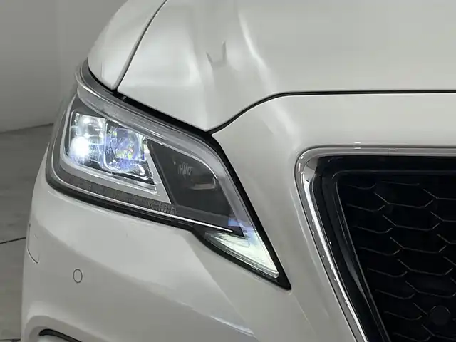 トヨタ クラウン ハイブリッド RS 福岡県 2020(令2)年 4.6万km ホワイトパールクリスタルシャイン 純正ナビ／フルセグＴＶ　/バックカメラ　/前方ドラレコ　/ＥＴＣ　/トヨタセーフティセンス　/アクセル踏み間違い防止　/ＭＴモード付ＡＴ　/シートヒーター／ベンチレーション　/ステアリングヒーター　/純正１８インチＡＷ