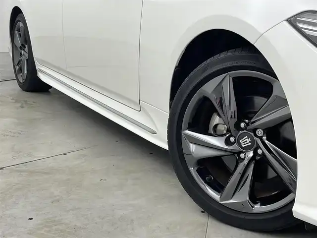 トヨタ クラウン ハイブリッド RS 福岡県 2020(令2)年 4.6万km ホワイトパールクリスタルシャイン 純正ナビ／フルセグＴＶ　/バックカメラ　/前方ドラレコ　/ＥＴＣ　/トヨタセーフティセンス　/アクセル踏み間違い防止　/ＭＴモード付ＡＴ　/シートヒーター／ベンチレーション　/ステアリングヒーター　/純正１８インチＡＷ
