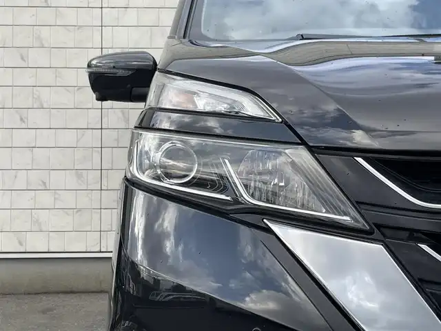 日産 セレナ ハイウェイスター 福岡県 2017(平29)年 7.6万km ダイヤモンドブラック 純正9型SDナビ(フルセグTV/CD/DVD/BT)アラウンドビューフリップダウンモニタープロパイロットコーナーセンサー両側パワスラETCデジタルインナーミラーUSB純正フロアマット純正LED純正アルミホイールスマートキープッシュスタート