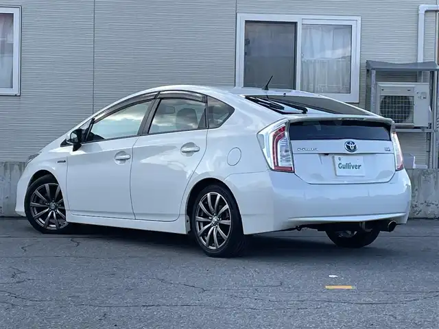 トヨタ プリウス G 青森県 2012(平24)年 5.9万km ホワイトパールクリスタルシャイン ワンオーナー/寒冷地仕様/フォグランプ/社外メモリナビ/・フルセグTV/AM/FM/CD/DVD/D席パワーシート/純正フロアマット/社外Fバンパー(純正積込)/社外マフラー(純正積込)/社外シフトノブ(純正積込)/ETC/クルーズコントロール/横滑り防止機能/オートライト/センターコンソール/社外15AW冬タイヤ積込有/スペアキー/保証書/取扱説明書