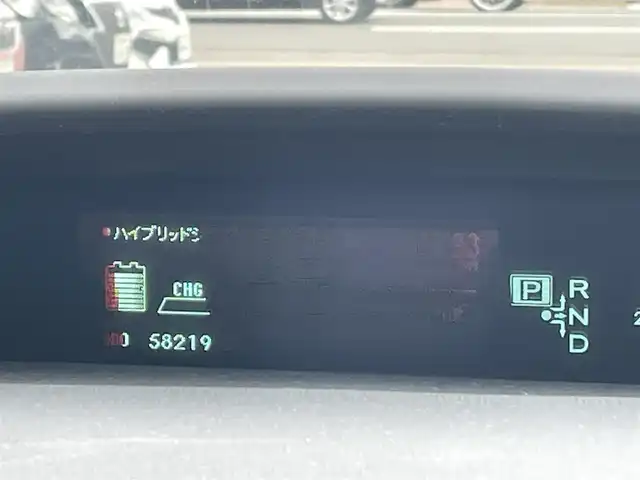 トヨタ プリウス G 青森県 2012(平24)年 5.9万km ホワイトパールクリスタルシャイン ワンオーナー/寒冷地仕様/フォグランプ/社外メモリナビ/・フルセグTV/AM/FM/CD/DVD/D席パワーシート/純正フロアマット/社外Fバンパー(純正積込)/社外マフラー(純正積込)/社外シフトノブ(純正積込)/ETC/クルーズコントロール/横滑り防止機能/オートライト/センターコンソール/社外15AW冬タイヤ積込有/スペアキー/保証書/取扱説明書