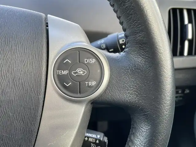 トヨタ プリウス G 青森県 2012(平24)年 5.9万km ホワイトパールクリスタルシャイン ワンオーナー/寒冷地仕様/フォグランプ/社外メモリナビ/・フルセグTV/AM/FM/CD/DVD/D席パワーシート/純正フロアマット/社外Fバンパー(純正積込)/社外マフラー(純正積込)/社外シフトノブ(純正積込)/ETC/クルーズコントロール/横滑り防止機能/オートライト/センターコンソール/社外15AW冬タイヤ積込有/スペアキー/保証書/取扱説明書