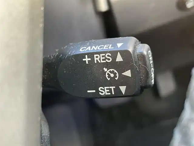 トヨタ プリウス G 青森県 2012(平24)年 5.9万km ホワイトパールクリスタルシャイン ワンオーナー/寒冷地仕様/フォグランプ/社外メモリナビ/・フルセグTV/AM/FM/CD/DVD/D席パワーシート/純正フロアマット/社外Fバンパー(純正積込)/社外マフラー(純正積込)/社外シフトノブ(純正積込)/ETC/クルーズコントロール/横滑り防止機能/オートライト/センターコンソール/社外15AW冬タイヤ積込有/スペアキー/保証書/取扱説明書