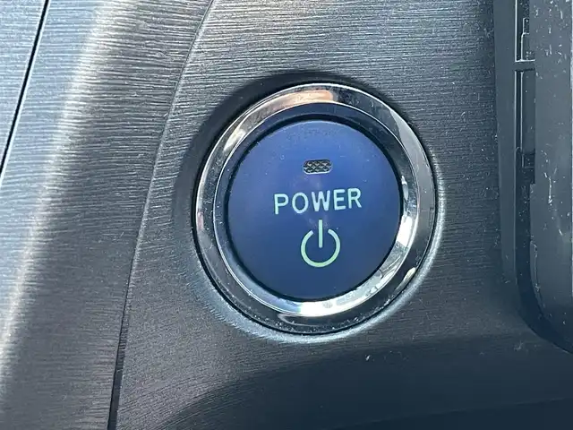 トヨタ プリウス G 青森県 2012(平24)年 5.9万km ホワイトパールクリスタルシャイン ワンオーナー/寒冷地仕様/フォグランプ/社外メモリナビ/・フルセグTV/AM/FM/CD/DVD/D席パワーシート/純正フロアマット/社外Fバンパー(純正積込)/社外マフラー(純正積込)/社外シフトノブ(純正積込)/ETC/クルーズコントロール/横滑り防止機能/オートライト/センターコンソール/社外15AW冬タイヤ積込有/スペアキー/保証書/取扱説明書