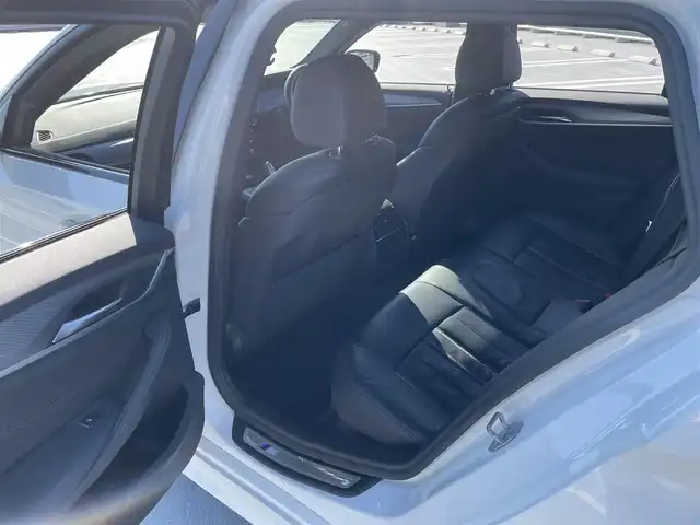 ＢＭＷ ５２３ｄ xDriveツーリング Mスピリット 東京都 2020(令2)年 9.3万km アルピンホワイトⅢ ワンオーナー/4WD/純正ナビ（CD/DVD/HDD/地デジTV）/純正１８インチアルミ/黒皮シート/パワーシート/パワーバックドア/シートヒーター/純正ドライブレコーダー/ETC/アイドリングストップ/アクティブクルーズコントロール/ルーフレール/スペアキー１本/保証書・取説