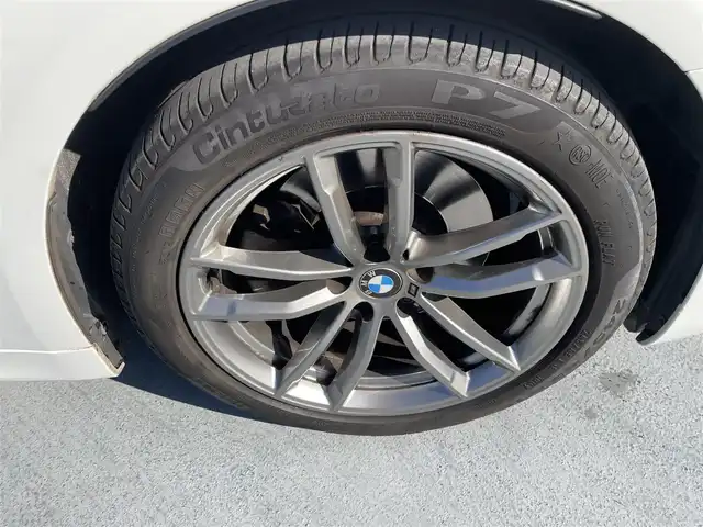 ＢＭＷ ５２３ｄ xDriveツーリング Mスピリット 東京都 2020(令2)年 9.3万km アルピンホワイトⅢ ワンオーナー/4WD/純正ナビ（CD/DVD/HDD/地デジTV）/純正１８インチアルミ/黒皮シート/パワーシート/パワーバックドア/シートヒーター/純正ドライブレコーダー/ETC/アイドリングストップ/アクティブクルーズコントロール/ルーフレール/スペアキー１本/保証書・取説