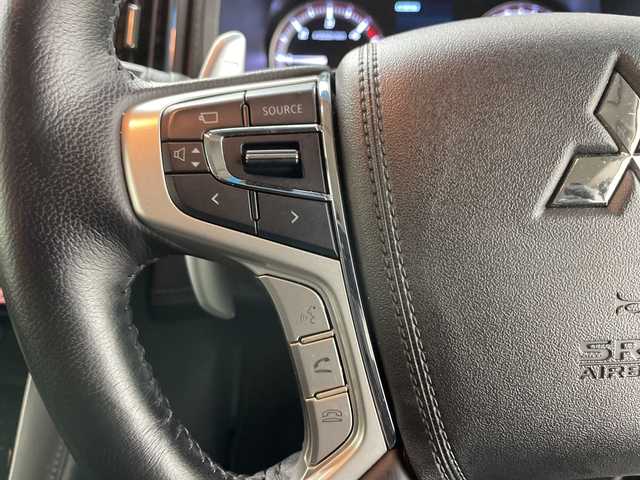 三菱 デリカＤ：５ P 道央・札幌 2023(令5)年 1万km アメジストブラック ・4WD　/e-Assist/・衝突被害軽減ブレーキ/・純正ナビ　CD/DVD/SD/USB/BT/・アラウンドビューモニター/・両側パワースライドドア/・パワーバックドア/・ブラインドスポットモニター/・レーダークルーズコントロール/・ステアリングスイッチ/ヒーター/・LEDオートライト/オートマチックハイビーム/・フォグランプ/・ETC/・レインセンサー/・電動格納ミラー/ウィンカーミラー/・スマートキー/スペアキー/・パドルシフト