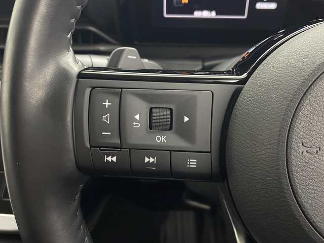 日産 セレナ ハイウェイスター V 秋田県 2023(令5)年 4.8万km ダイヤモンドブラック ４WD/Bluetooth/AM/FM/ビルトインETC/前席シートヒーター/後席シートヒーター/ステアリングヒーター/パドルシフト/両側パワースライドドア/純正AW/前後コーナーセンサー/アイドリングストップ/クルーズコントロール/オートマチックハイビーム/カーテンエアバック/サンシェード/HDMI入力端子/USB入力端子/スマートキー/スペアキー