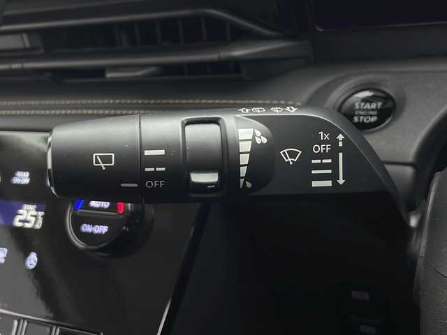 日産 セレナ ハイウェイスター V 秋田県 2023(令5)年 4.8万km ダイヤモンドブラック ４WD/Bluetooth/AM/FM/ビルトインETC/前席シートヒーター/後席シートヒーター/ステアリングヒーター/パドルシフト/両側パワースライドドア/純正AW/前後コーナーセンサー/アイドリングストップ/クルーズコントロール/オートマチックハイビーム/カーテンエアバック/サンシェード/HDMI入力端子/USB入力端子/スマートキー/スペアキー