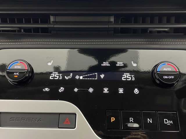 日産 セレナ ハイウェイスター V 秋田県 2023(令5)年 4.8万km ダイヤモンドブラック ４WD/Bluetooth/AM/FM/ビルトインETC/前席シートヒーター/後席シートヒーター/ステアリングヒーター/パドルシフト/両側パワースライドドア/純正AW/前後コーナーセンサー/アイドリングストップ/クルーズコントロール/オートマチックハイビーム/カーテンエアバック/サンシェード/HDMI入力端子/USB入力端子/スマートキー/スペアキー