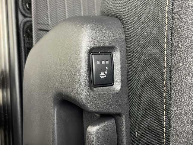 日産 セレナ ハイウェイスター V 秋田県 2023(令5)年 4.8万km ダイヤモンドブラック ４WD/Bluetooth/AM/FM/ビルトインETC/前席シートヒーター/後席シートヒーター/ステアリングヒーター/パドルシフト/両側パワースライドドア/純正AW/前後コーナーセンサー/アイドリングストップ/クルーズコントロール/オートマチックハイビーム/カーテンエアバック/サンシェード/HDMI入力端子/USB入力端子/スマートキー/スペアキー