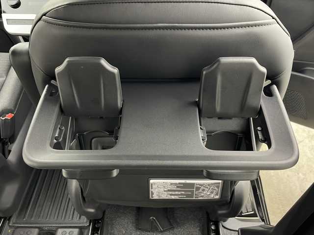 日産 セレナ ハイウェイスター V 秋田県 2023(令5)年 4.8万km ダイヤモンドブラック ４WD/Bluetooth/AM/FM/ビルトインETC/前席シートヒーター/後席シートヒーター/ステアリングヒーター/パドルシフト/両側パワースライドドア/純正AW/前後コーナーセンサー/アイドリングストップ/クルーズコントロール/オートマチックハイビーム/カーテンエアバック/サンシェード/HDMI入力端子/USB入力端子/スマートキー/スペアキー