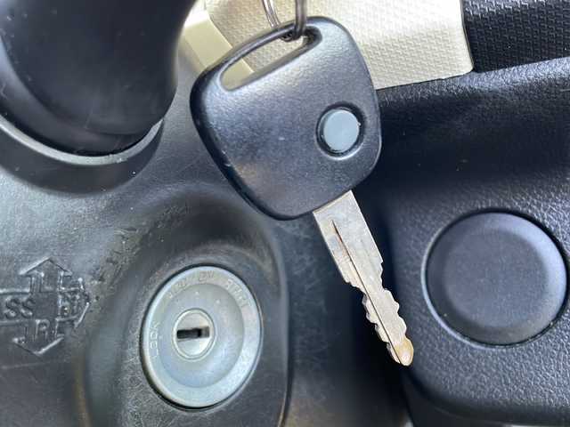 スズキ アルト L 道東・釧路十勝 2018(平30)年 5万km アーバンブラウンパールメタリック 4WD/純正オーディオ　/(AM/FM/ＣＤ再生)/前席シートヒーター　/デュアルセンサーブレーキサポート　/リモコンキー　/純正フロアマット　/社外１３インチアルミホイール/サマータイヤ積み込み/・145/65/R13/・社外アルミホイール/・溝4ミリ