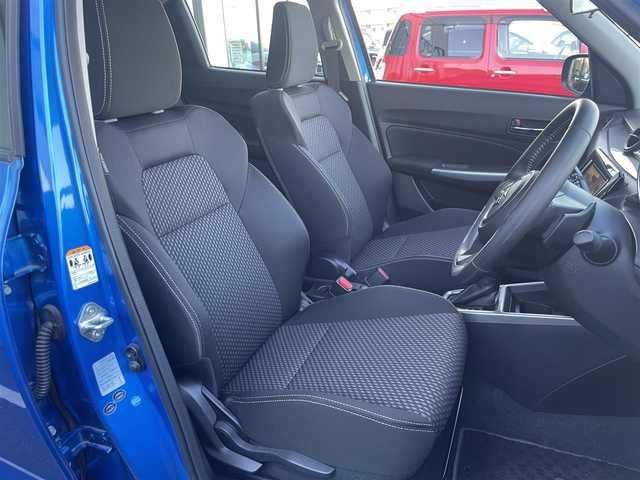 スズキ スイフト HYBRID RS 東京都 2017(平29)年 2.6万km スピーディーブルーM ワンオーナー/ダイヤトーンナビ/フルセグテレビ/ETC/DVD/CD/バックカメラ/LEDヘッドライト/セーフティパッケージ/シートヒーター/純正アルミホイール/デュアルセンサーブレーキサポート/スマートキー/スペアキー/純正フロアマット/レーダークルーズコントロール