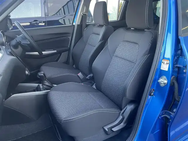 スズキ スイフト HYBRID RS 東京都 2017(平29)年 2.6万km スピーディーブルーM ワンオーナー/ダイヤトーンナビ/フルセグテレビ/ETC/DVD/CD/バックカメラ/LEDヘッドライト/セーフティパッケージ/シートヒーター/純正アルミホイール/デュアルセンサーブレーキサポート/スマートキー/スペアキー/純正フロアマット/レーダークルーズコントロール