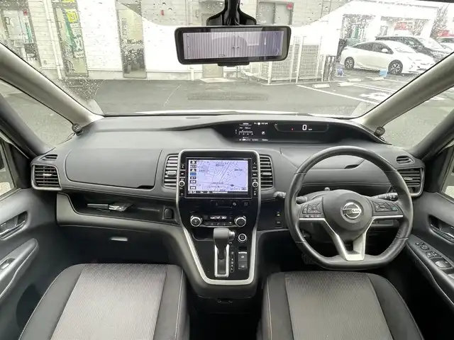 日産 セレナ ハイウェイスターVセレクションⅡ 群馬県 2019(平31)年 7.3万km ブリリアントホワイトパール 2トーン ワンオーナー/プロパイロット/インテリジェントパーキングアシスト/純正9型ナビ/純正フリップダウンモニター/フルセグTV/Bluetooth/CD/DVD/Blu-ray/純正ドライブレコーダー/アラウンドビューモニター/ビルトインETC/両側パワースライドドア/ハンズフリースライドドア/レーダークルーズコントロール/LEDヘッドライト/オートライト/ステアリングスイッチ/横滑り防止装置/前後コーナーセンサー/衝突軽減ブレーキ/レーンキープアシスト/W/サイド/カーテンエアバック/保証書/取扱説明書