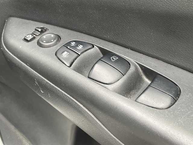 日産 セレナ ハイウェイスターVセレクションⅡ 群馬県 2019(平31)年 7.3万km ブリリアントホワイトパール 2トーン ワンオーナー/プロパイロット/インテリジェントパーキングアシスト/純正9型ナビ/純正フリップダウンモニター/フルセグTV/Bluetooth/CD/DVD/Blu-ray/純正ドライブレコーダー/アラウンドビューモニター/ビルトインETC/両側パワースライドドア/ハンズフリースライドドア/レーダークルーズコントロール/LEDヘッドライト/オートライト/ステアリングスイッチ/横滑り防止装置/前後コーナーセンサー/衝突軽減ブレーキ/レーンキープアシスト/W/サイド/カーテンエアバック/保証書/取扱説明書