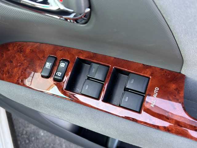 トヨタ エスティマ アエラス Gエディション 宮城県 2010(平22)年 9万km ホワイトパールクリスタルシャイン 登録時走行距離89763km/SDナビ/後席モニター/フルセグ/CD/DVD/オートライト/プッシュスタート/スマートキー/モデリスタエアロ/純正アルミホイール/純正フロアマット/両側パワースライド/バックカメラ