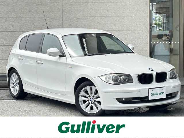 ＢＭＷ １１６ｉ 兵庫県 2010(平22)年 4.7万km 白 社外ナビ/(CD/DVD/BT)/フルセグTV/ETC/HIDヘッドライト/電動格納ミラー/スマートキー/スペアキー