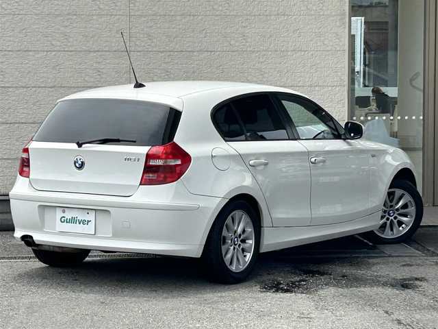 ＢＭＷ １１６ｉ 兵庫県 2010(平22)年 4.7万km 白 社外ナビ/(CD/DVD/BT)/フルセグTV/ETC/HIDヘッドライト/電動格納ミラー/スマートキー/スペアキー