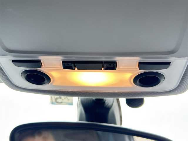 ＢＭＷ １１６ｉ 兵庫県 2010(平22)年 4.7万km 白 社外ナビ/(CD/DVD/BT)/フルセグTV/ETC/HIDヘッドライト/電動格納ミラー/スマートキー/スペアキー