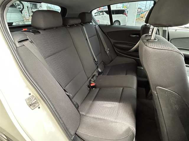ＢＭＷ １１６ｉ 兵庫県 2010(平22)年 4.7万km 白 社外ナビ/(CD/DVD/BT)/フルセグTV/ETC/HIDヘッドライト/電動格納ミラー/スマートキー/スペアキー