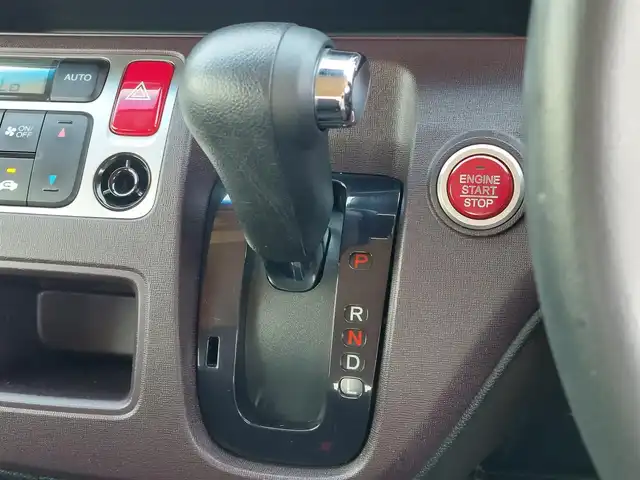 ホンダ Ｎ ＯＮＥ プレミアム 東京都 2014(平26)年 5.8万km 紺 あんしんパッケージ/社外ナビ/シティアクティブブレーキアシスト/ECON/オートライト/純正14インチAW/スマートキー