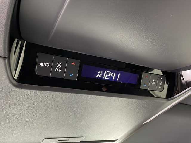 トヨタ アルファード Z 新潟県 2024(令6)年 1.2万km プラチナホワイトパールマイカ 純正メーカーオプションナビ/パノラマビューモニター/純正フリップダウンモニター/両側パワースライドドア/エンジンスターター/デジタルインナーミラー/バックフォグ/4WD/HDMI/黒革シート/ダブルガラスルーフ/前後コーナーセンサー/LEDヘッドライト/前後ドライブレコーダー(TZ-DR210)/フルセグTV/Bluetooth/純正ビルトインETC2.0/レーダークルーズコントロール/純正フロアマット/純正ドアバイザー/メモリーパワーシート