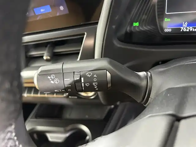 レクサス ＵＸ 200 佐賀県 2023(令5)年 0.8万km ソニッククォーツ 純正12.3インチナビ/AM/FM/USB/Bluetooth/フルセグTV/レクサスセーフティシステム/レーダークルーズコントロール/レーンキープアシスト/バックカメラ/ビルトインETC2.0/前後コーナーセンサー/前後ドライブレコーダー/MTモード付/純正フロアマット/LEDヘッドライト/ドアミラーヒーター/スマートキー/純正17インチアルミホイール