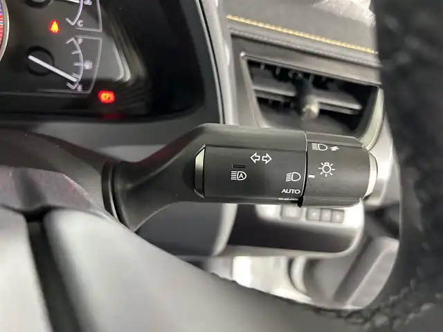 レクサス ＵＸ 200 佐賀県 2023(令5)年 0.8万km ソニッククォーツ 純正12.3インチナビ/AM/FM/USB/Bluetooth/フルセグTV/レクサスセーフティシステム/レーダークルーズコントロール/レーンキープアシスト/バックカメラ/ビルトインETC2.0/前後コーナーセンサー/前後ドライブレコーダー/MTモード付/純正フロアマット/LEDヘッドライト/ドアミラーヒーター/スマートキー/純正17インチアルミホイール