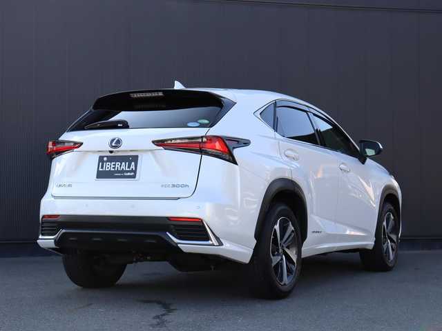 レクサス ＮＸ 300h バージョンL 静岡県 2019(平31)年 4.5万km ソニッククォーツ 赤革/純正ナビ/フルセグTV/サンルーフ/360°カメラ/HUD/ACC/BSM/LKA/衝突軽減ブレーキ/全席シートヒーター/前席ベンチレーション/パドルシフト