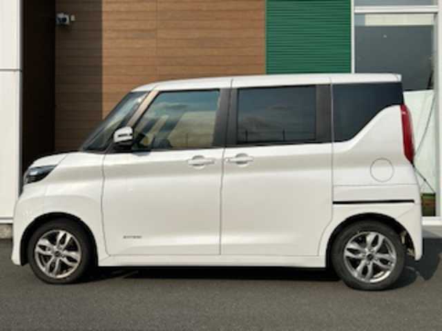 日産 ルークス X 静岡県 2022(令4)年 3.2万km ホワイトパール ハンズフリーオートスライドドア/コーナーセンサー/ビルトインETC/プッシュスタート/横滑り防止装置/アイドリングストップ/ステアリングスイッチ/オートライト/ヘッドライトレベライザー