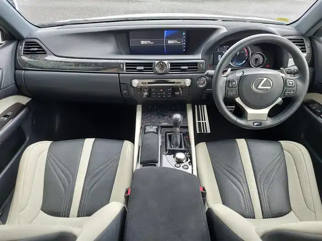 レクサス ＧＳ Ｆ 東京都 2016(平28)年 2.7万km ホワイトノーヴァガラスフレーク ムーンルーフ/ヘッドアップディスプレイ/セミアニリン本革シート/3眼LEDヘッドライト/純正ナビ/バックカメラ/ビルトインETC2.0/ドライブレコーダー/パワーバックドア/パドルシフト/シートヒーター/ベンチレーションシート/純正19インチAW/Lexus Safety System ＋/・プリクラッシュセーフティ/・レーンキーピングアシスト/・アダプティブハイビームシステム/・レーダークルーズコントロール/・コーナーセンサー