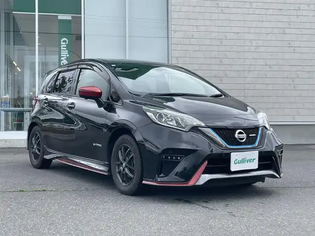 日産 ノート e－パワー ニスモ 岩手県 2017(平29)年 6.1万km スーパーブラック ワンオーナー/純正ナビ/AM/FM/CD/Bluetooth/フルセグTV/純正オーディオ/バックカメラ/アラウンドビューモニター/デジタルインナーミラー/ETC/衝突被害軽減ブレーキ/レーンキープアシスト/横滑り防止装置/オートライト/LED/HIDヘッドライト/フォグランプ/スマートキー/プッシュスタート/電動格納ミラー/純正15インチAW/純正フロアマット/純正ドアバイザー/保証書/取扱説明書