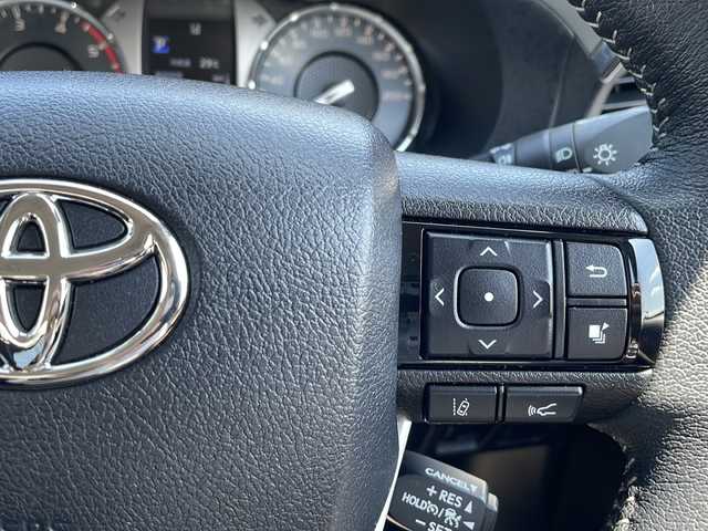トヨタ ハイラックス Z 道北・旭川 2021(令3)年 2.4万km 黒 ・4WD/・ワンオーナー/・禁煙/・純正ナビ/BT/CD/SD/AUX/フルセグ/・純正ベッドライナー/・LDA/・PCS/・RSA/・ACC/・先行車発進告知お知らせ/・ダウンヒルアシスト/・パワーシート/・ETC/・LEDヘッドライト/・フォグランプ/・リアフォグランプ/・スマートキー2本/・メッキドアミラー/・保証書/・取扱説明書