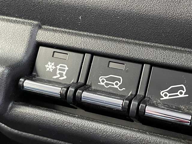 スズキ ハスラー HYBRID X ターボ 岩手県 2020(令2)年 2.2万km ピュアホワイトP ワンオーナー/４WD/ターボ/パドルシフト/スズキセーフティサポート/デュアルカメラブレーキサポート/アダプティブクルーズコントロール/車線逸脱抑制機能/誤発進抑制機能/後退時ブレーキアシスト/ハイビームアシスト/ヒルディセントコントロール/横滑り防止装置/標識認識機能/アイドリングストップ/シートヒーター/Pioneerナビ/フルセグTV/ステアリングスイッチ/バックカメラ/ETC/LEDヘッドライト