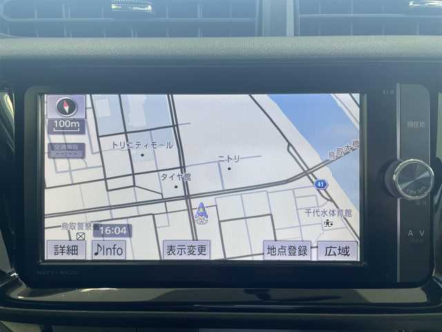 トヨタ アクア S 鳥取県 2015(平27)年 9.5万km ライムホワイトパールクリスタルシャイン (株)IDOMが運営する【じしゃロン鳥取店】の自社ローン専用車両になります。こちらは現金またはオートローンご利用時の価格です。自社ローンご希望の方は別途その旨お申付け下さい/純正SDナビ（W62G）/・フルセグ/CD/DVD/BT/バックカメラ/オートライト/ビルトインETC/スマートキー×2/プッシュスタート