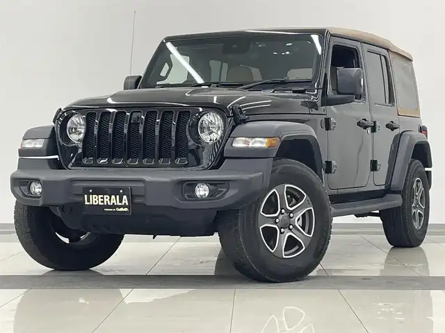 クライスラー・ジープ ジープ ラングラー アンリミテッド ブラック&タン 岡山県 2020(令2)年 5.5万km ブラック 100台限定/7インチタッチパネルモニター/アップルカープレイ/アンドロイドオート/リアパークアシスト/リアカメラ/フロント・サイドカメラ/プレミアムタンソフトトップ/アダプティブクルーズコントロール/タンファブリックシート/サイドステップ/純正17インチアルミ/マットブラックエンブレム/ヒーテッドドアミラー/ヒルスタートアシスト/アイドリングストップ/ETC/ドラレコ