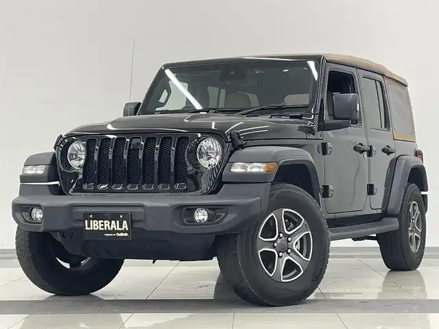 クライスラー・ジープ ジープ ラングラー アンリミテッド ブラック&タン 岡山県 2020(令2)年 5.5万km ブラック 100台限定/7インチタッチパネルモニター/アップルカープレイ/アンドロイドオート/リアパークアシスト/リアカメラ/フロント・サイドカメラ/プレミアムタンソフトトップ/アダプティブクルーズコントロール/タンファブリックシート/サイドステップ/純正17インチアルミ/マットブラックエンブレム/ヒーテッドドアミラー/ヒルスタートアシスト/アイドリングストップ/ETC/ドラレコ